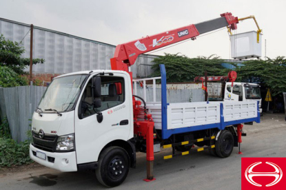 XE TẢI HINO XZU730L 3T5 GC UNIC URV340